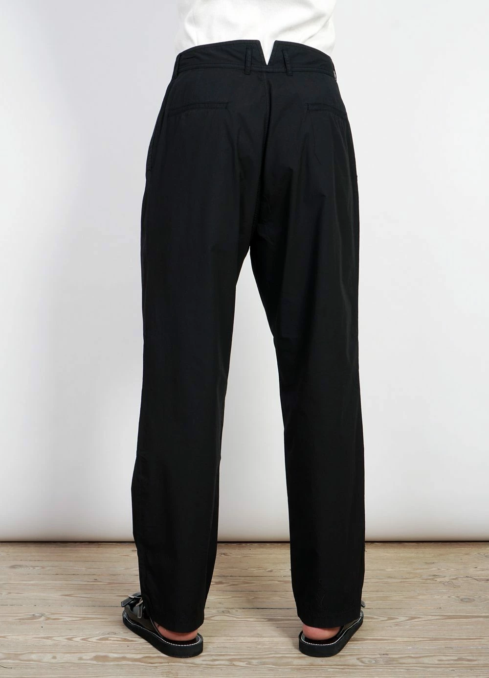 HANSEN GARMENTS EIGIL | Light Wide Cut Summer Trousers | Black - Image 4
