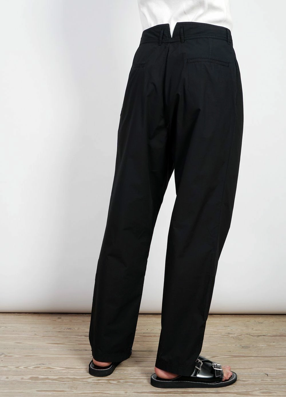 HANSEN GARMENTS EIGIL | Light Wide Cut Summer Trousers | Black - Image 5