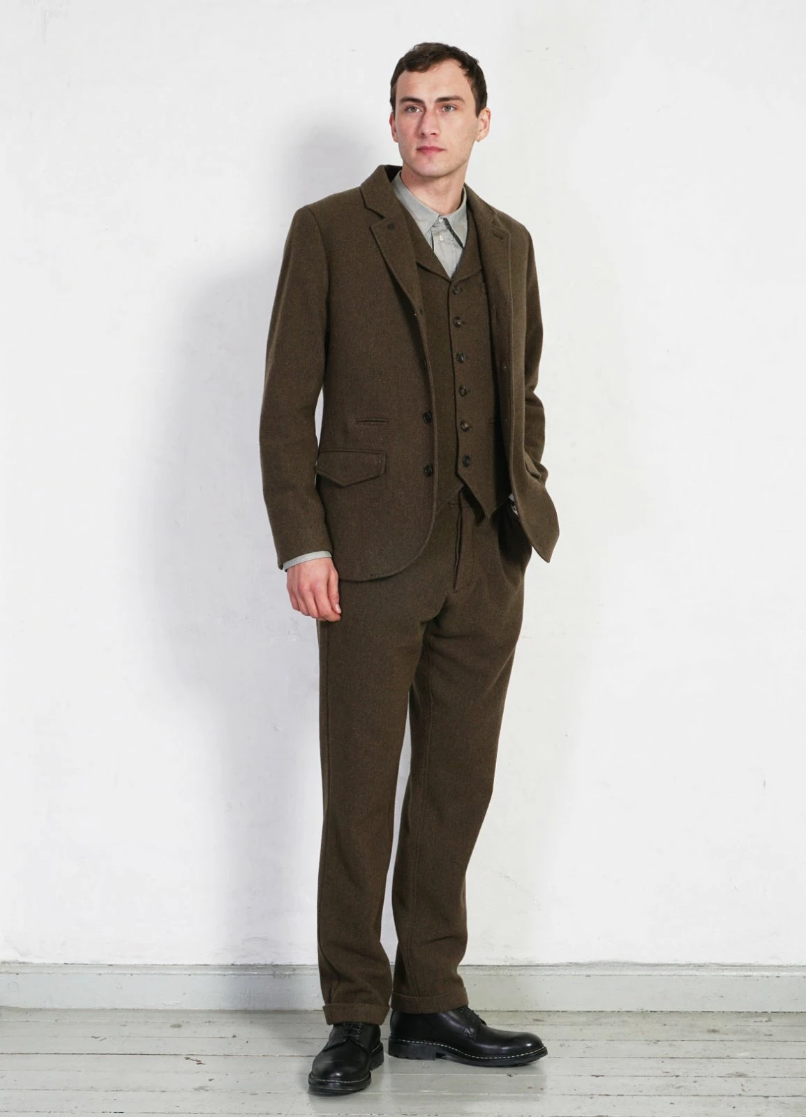 HANSEN GARMENTS RAYMOND | Relaxed Classic Shirt | Khaki - Image 2