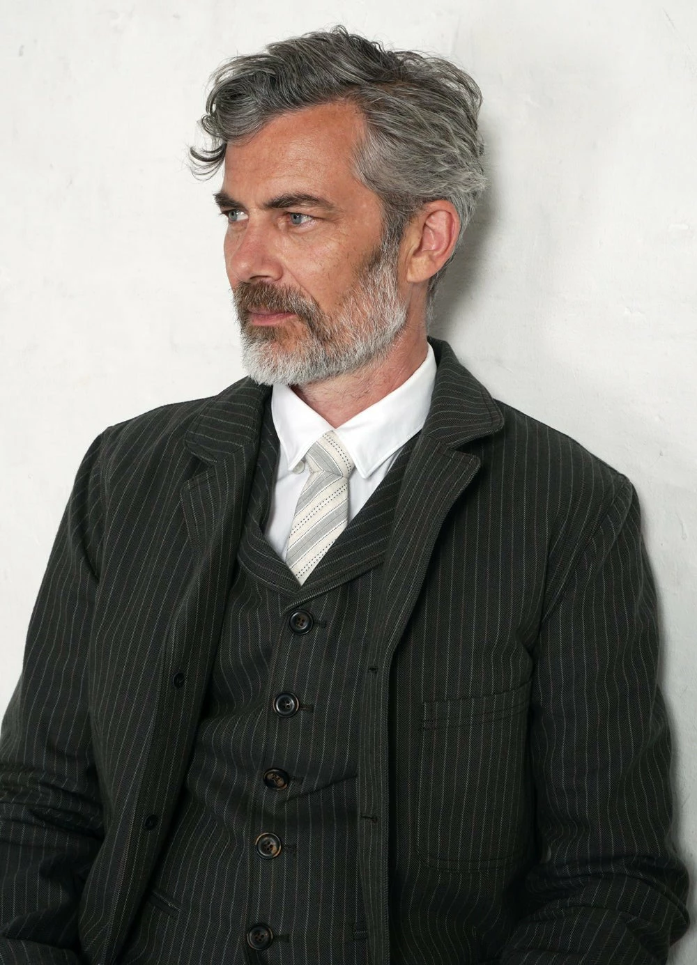 HANSEN GARMENTS WILLIAM | Lapel Waistcoat | Khaki Pin - Image 2